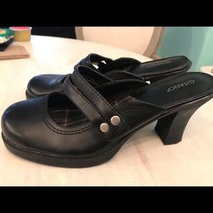 Cute Mary Jane Slip on Heels!